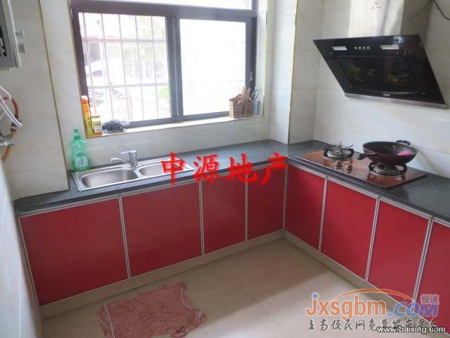 上高《友誼廣場旁小區》精裝全配，底樓帶花園，好停車