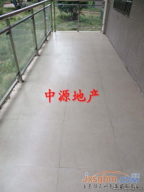 上高《友誼廣場旁小區》精裝全配，底樓帶花園，好停車