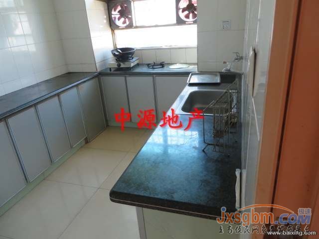 上高和平路4樓，家具家電全配很多是新的，有地下室！