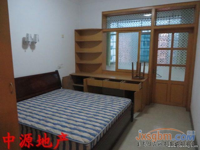 上高《四中附近》3樓，家具家電全配，好停車！